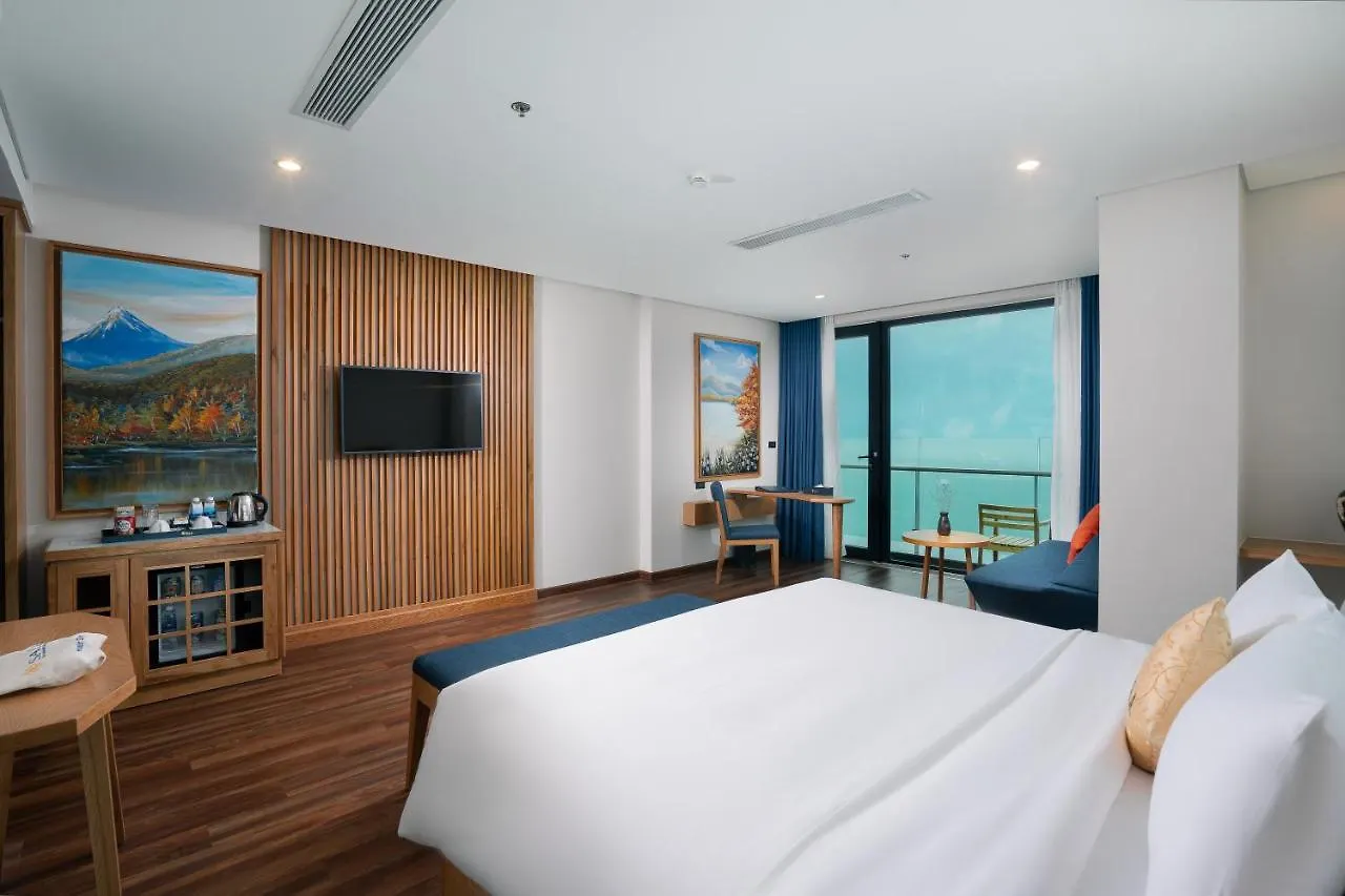 ****  Sala Danang Beach Hotel Vietnam